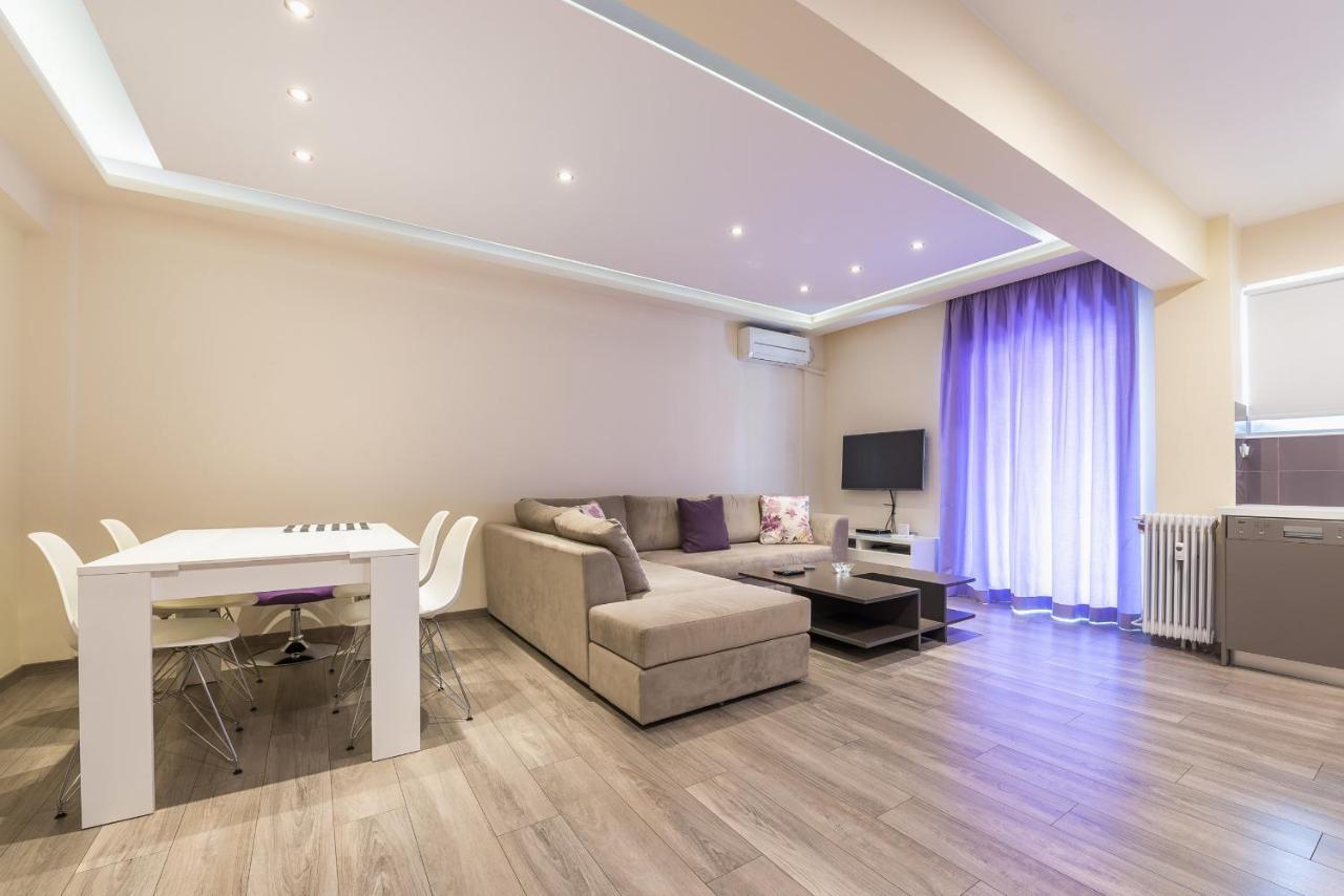 An Impressive 2 Bdr Apt In Glyfada Атина Екстериор снимка