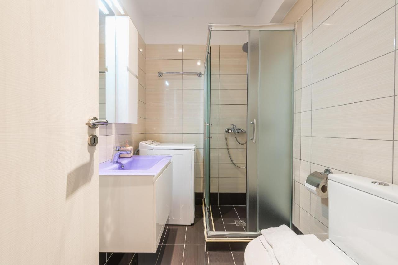 An Impressive 2 Bdr Apt In Glyfada Атина Екстериор снимка